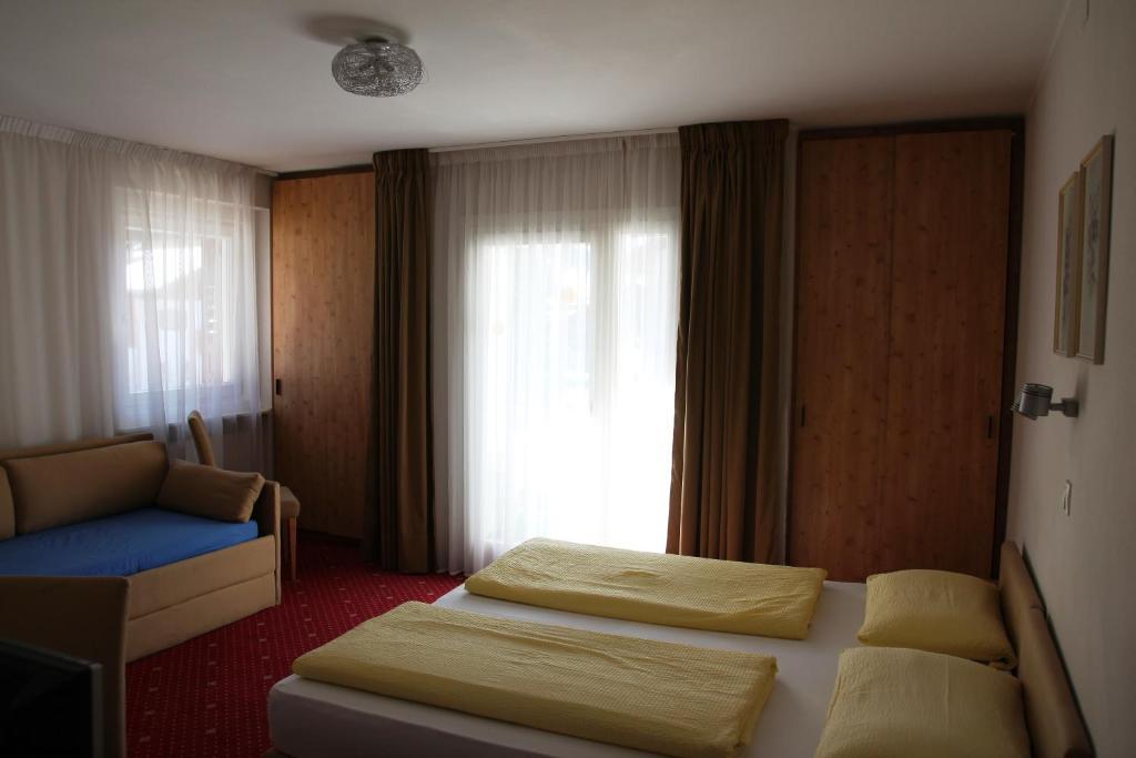 Brugghof & Erlhof Hotel 3*